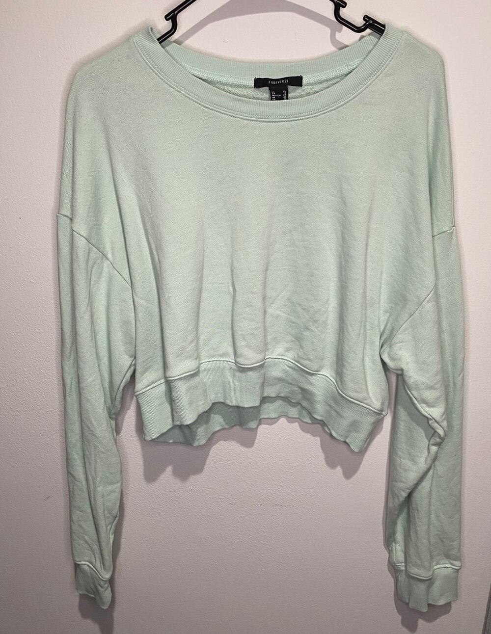 Forever 21 Cropped Sweatshirt Juniors XL Light Green Relaxed Y2K Casual GUC